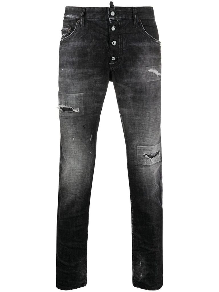 Skater distressed jeans