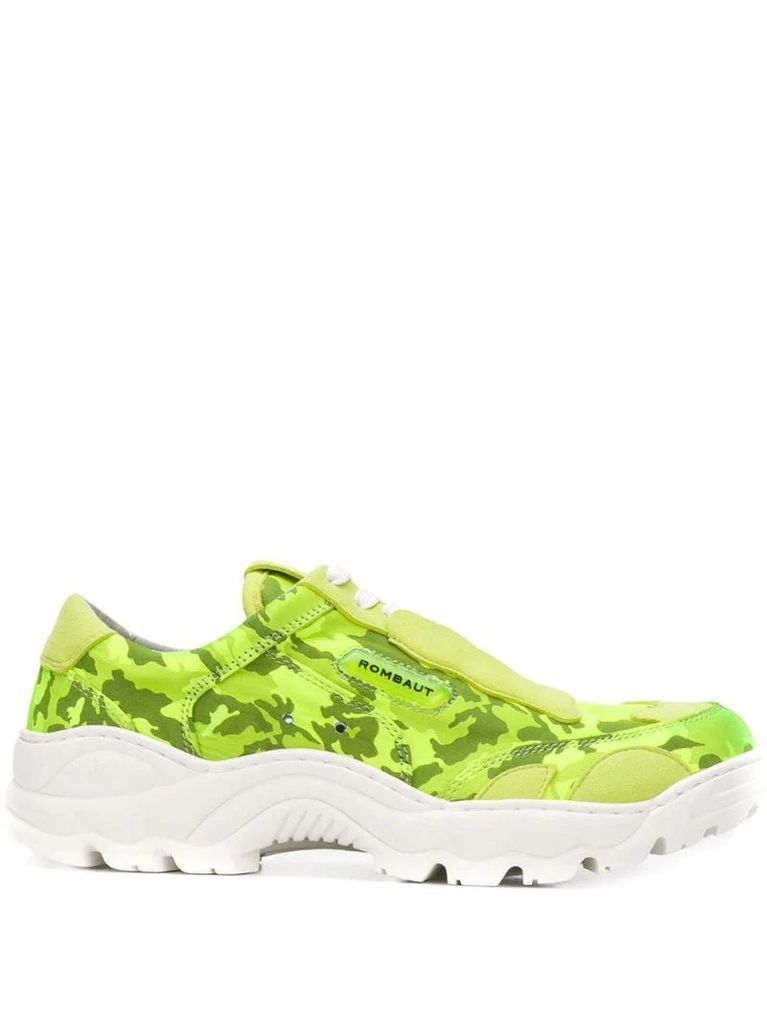 camouflage low-top sneakers