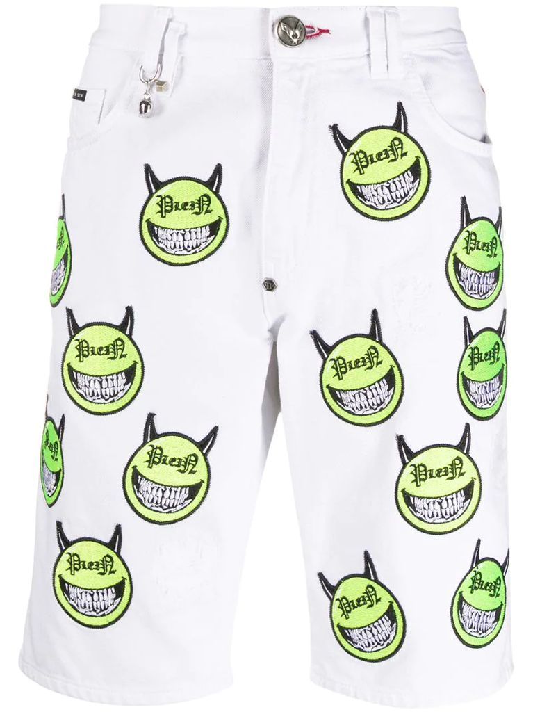 Evil Smile embroidered rear logo shorts