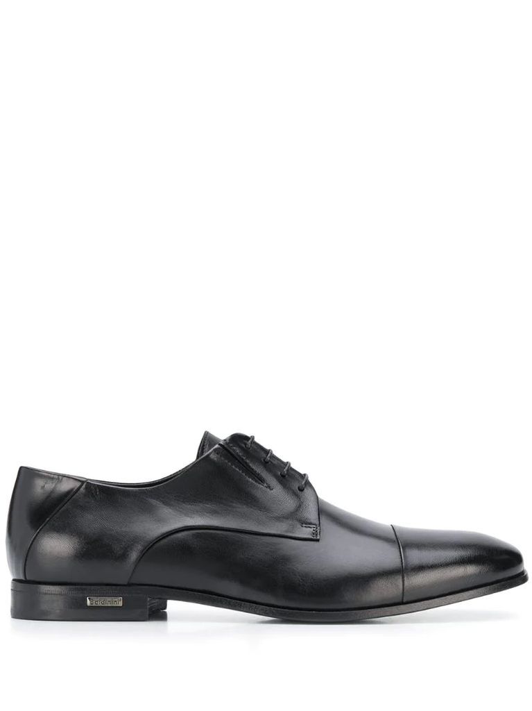 glossy-finish pointed derby shoes