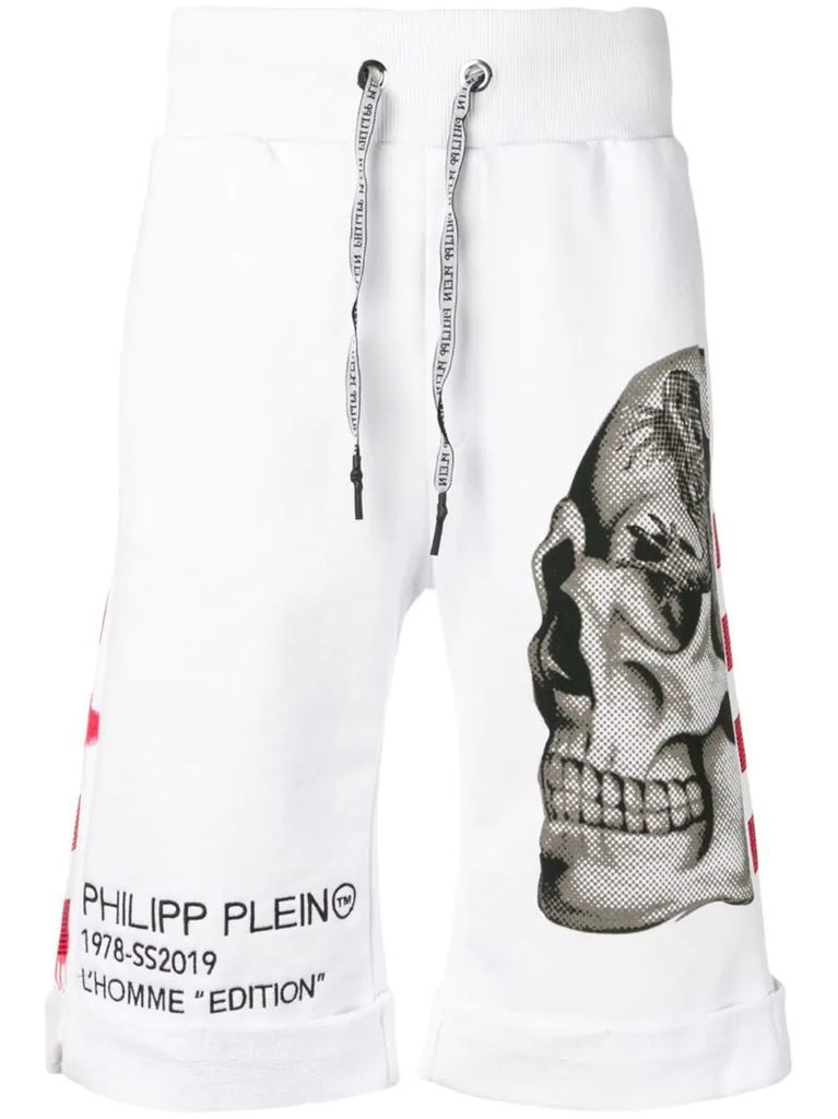 skull print shorts