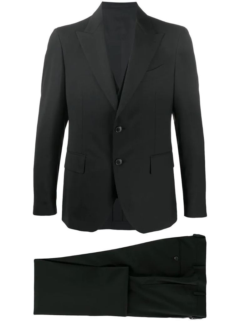 plain single breasted suit