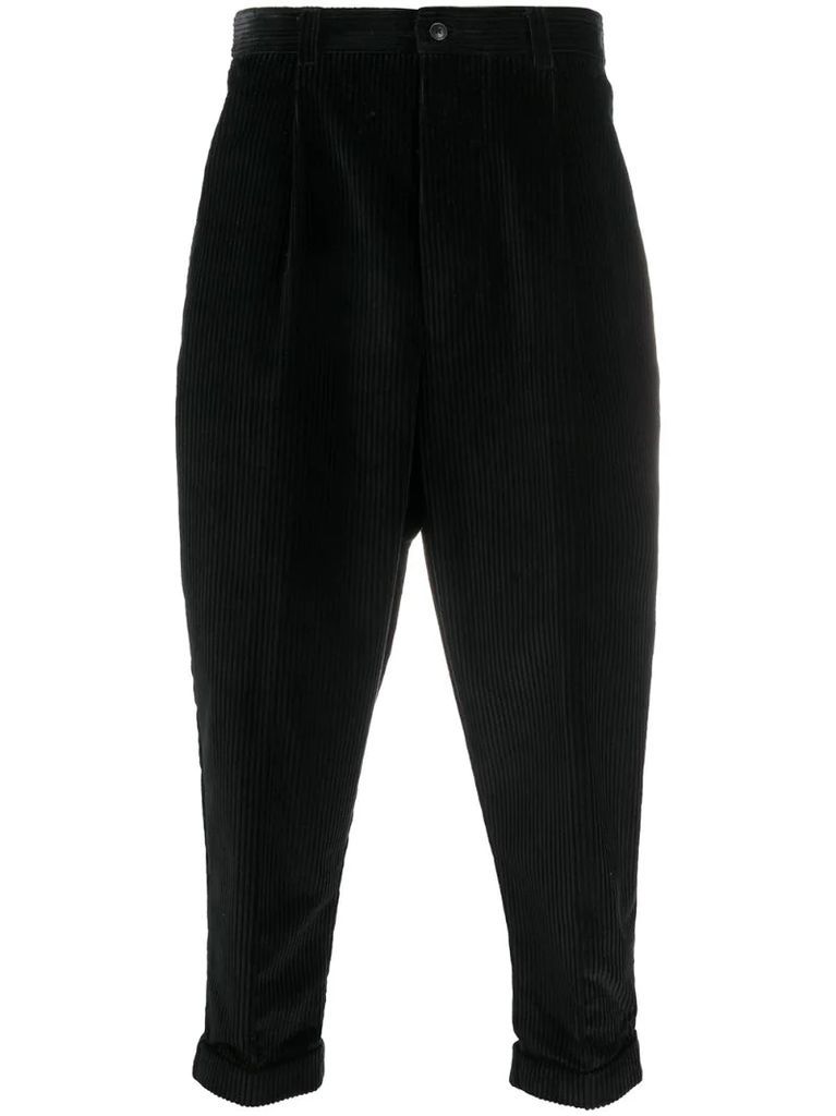 oversized tapered cropped trousers