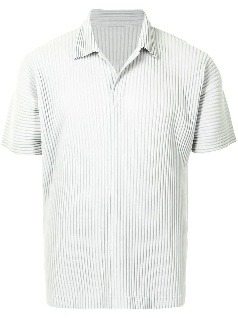 pleated short-sleeved polo shirt