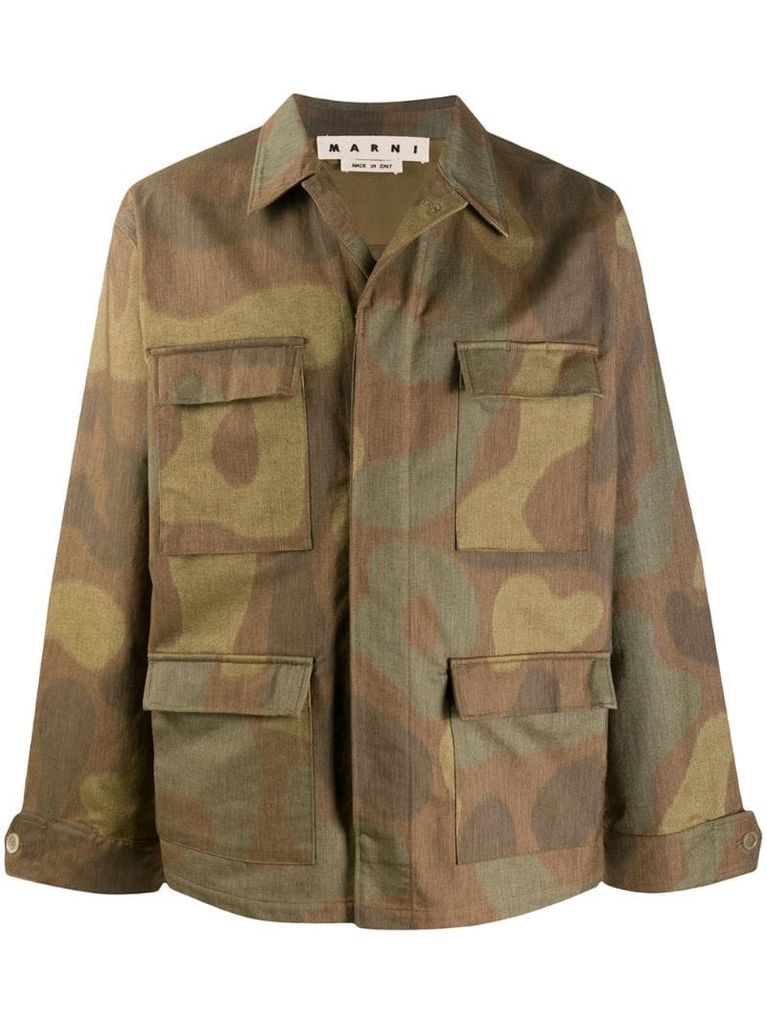 camouflage-print shirt jacket