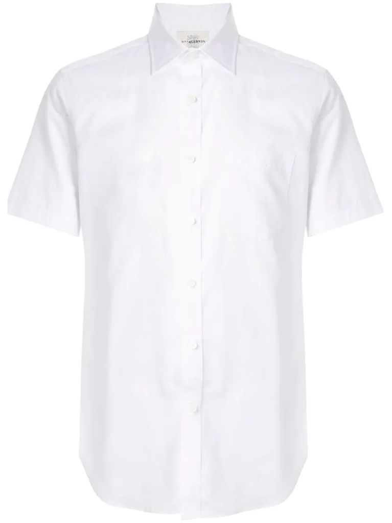 short-sleeve fitted shirt