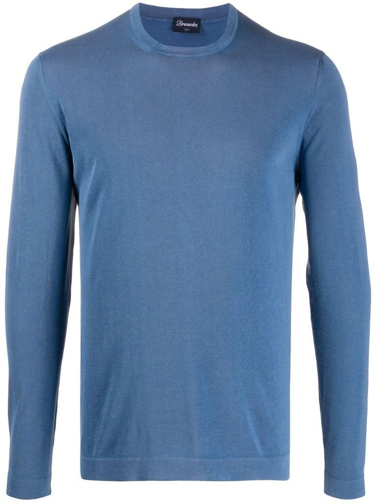 long-sleeved sweatshirt