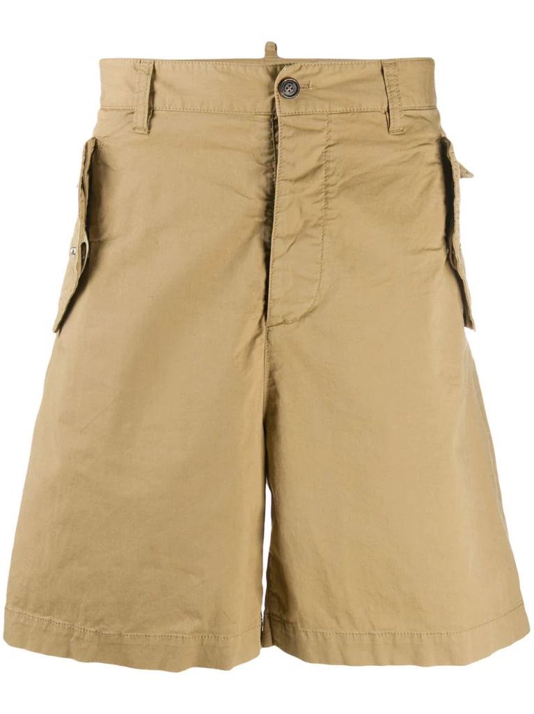 flap pocket shorts