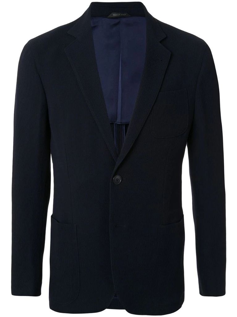 lightweight buttoned blazer