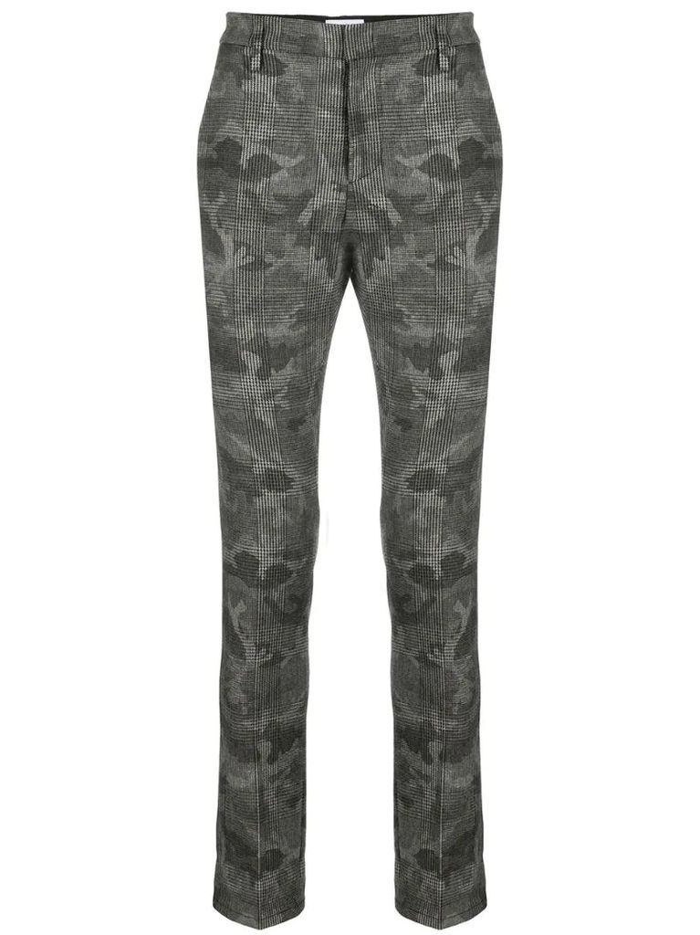 slim-fit camouflage trousers