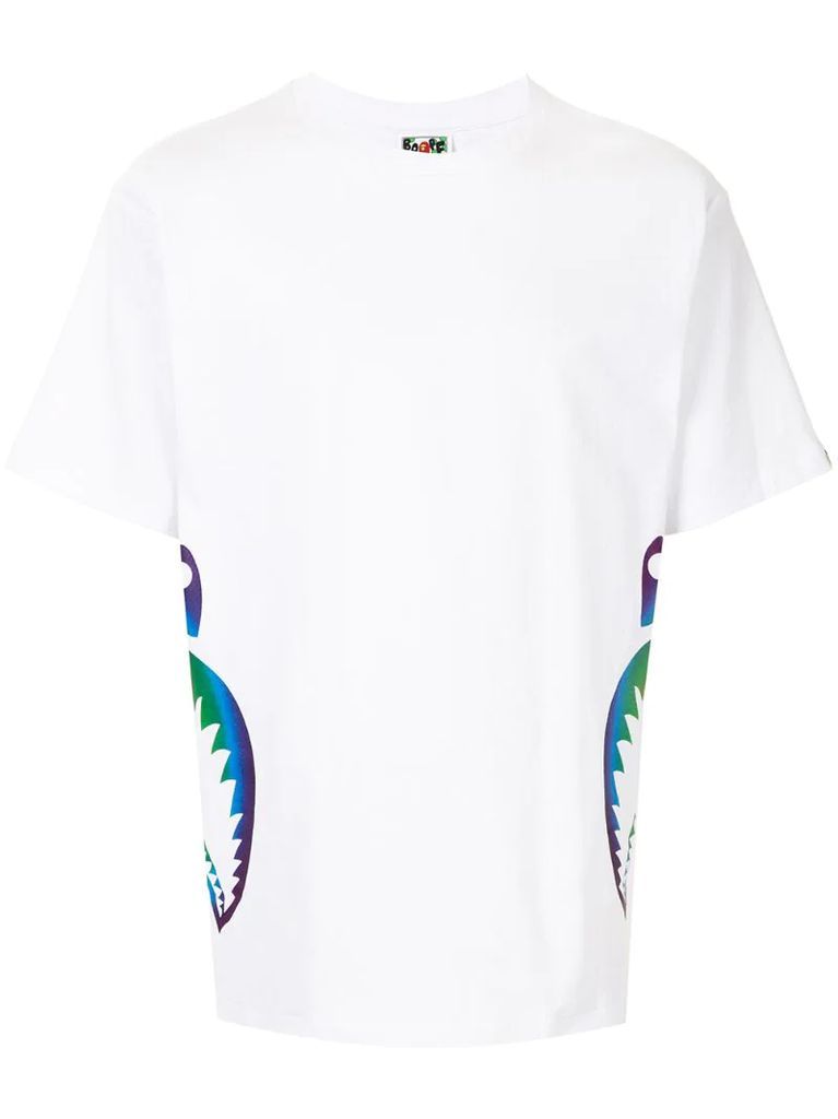 Rainbow Side Shark short sleeved T-shirt