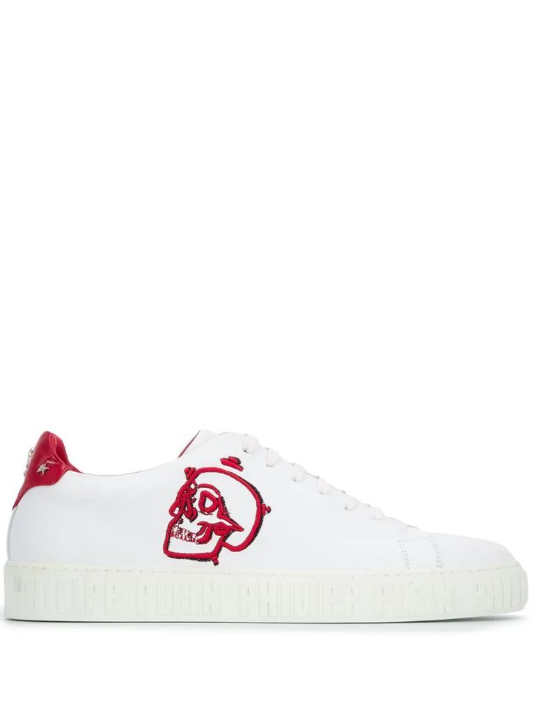 skull-patch low-top trainers