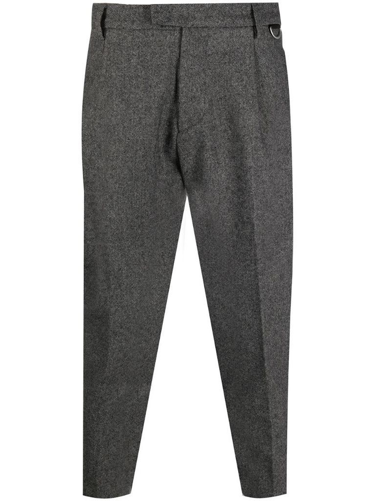 cropped tapered fit trousers