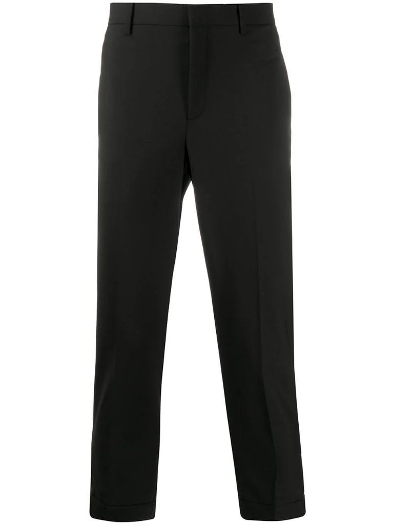 tapered-fit trousers