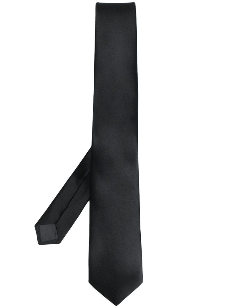 classic pointed tie