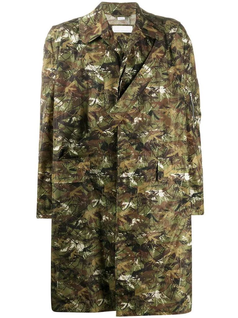 camouflage-print single-breasted coat