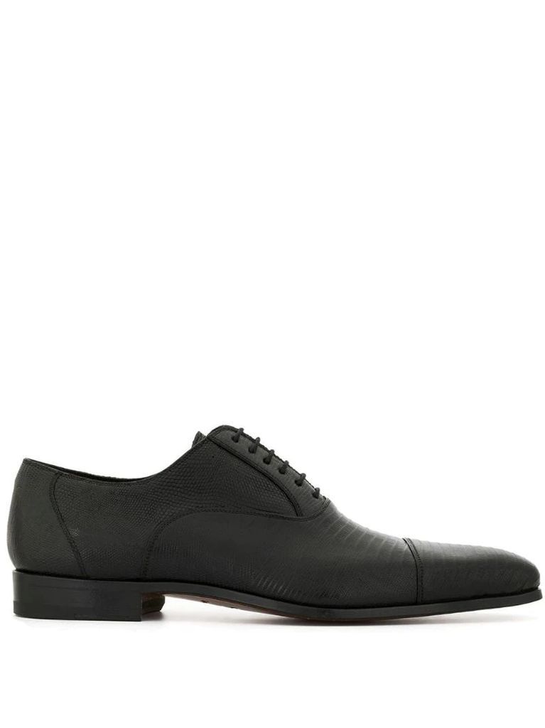grained lace-up shoes