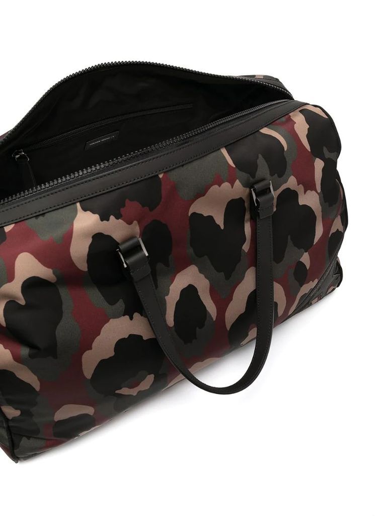 camouflage-print holdall