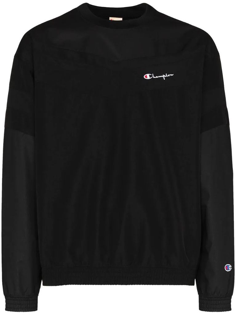 embroidered logo sweatshirt