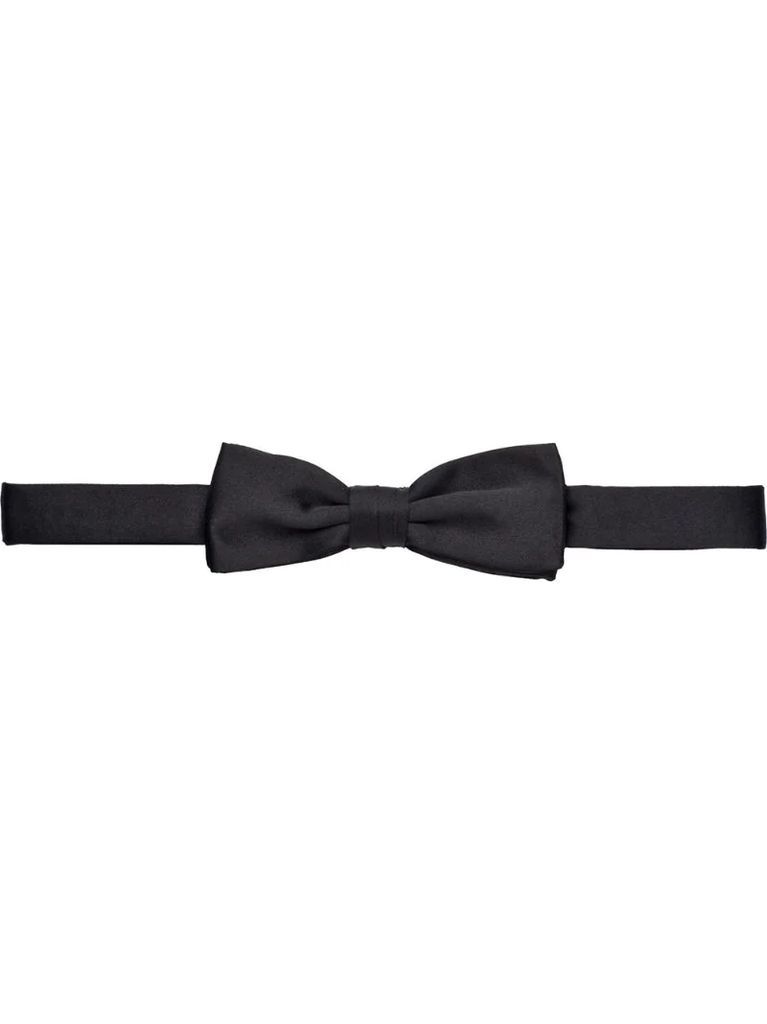 knotted bow tie