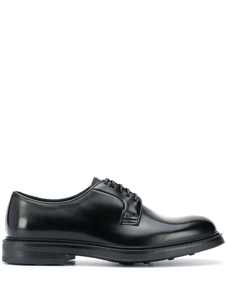 low heel lace-up Derby shoes
