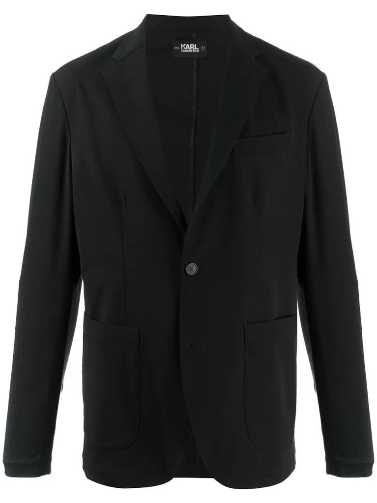 unlined buttoned blazer