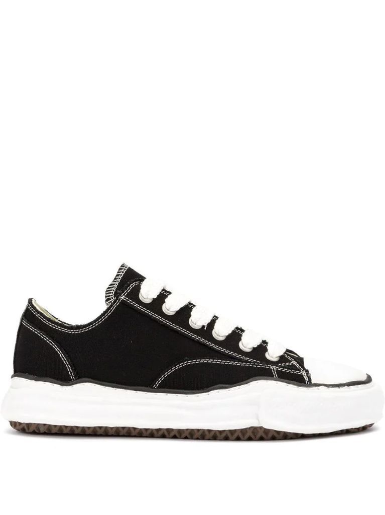 contrast lace-up sneakers