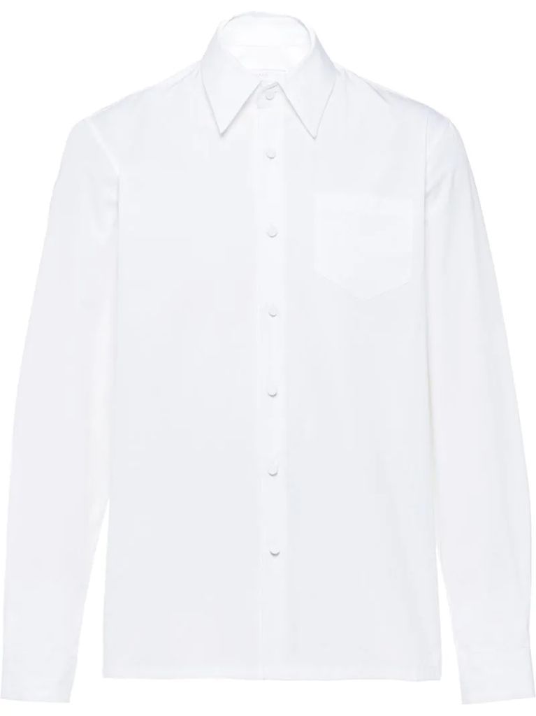pointed-collar buttoned shirt
