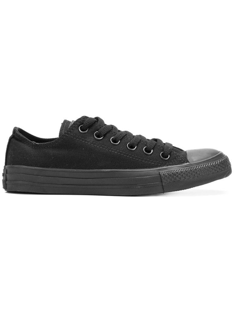 Chuck Taylor All Star low tops
