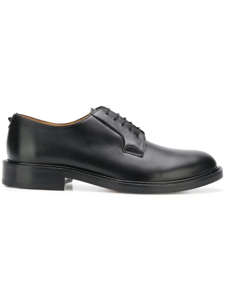 Derby shoes