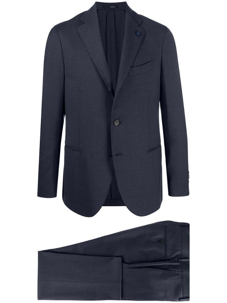 single-breasted fitted suit