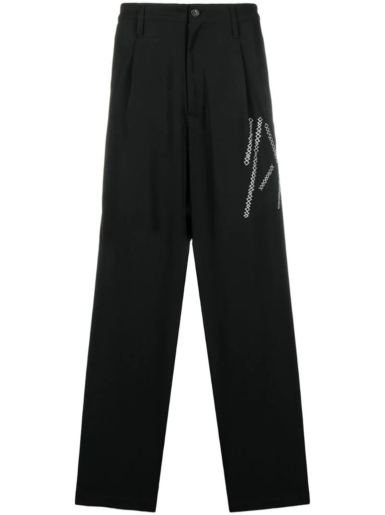loose-fit balloon-leg trousers