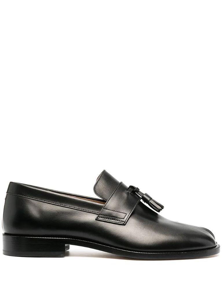 Tabi leather loafers