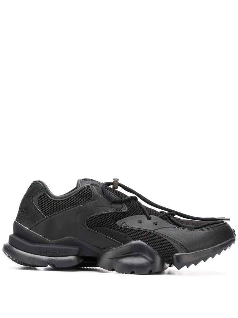 Run_R_96 chunky sole sneakers