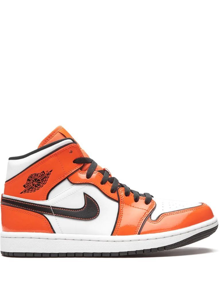Air Jordan 1 Mid SE ”Turf Orange” sneakers