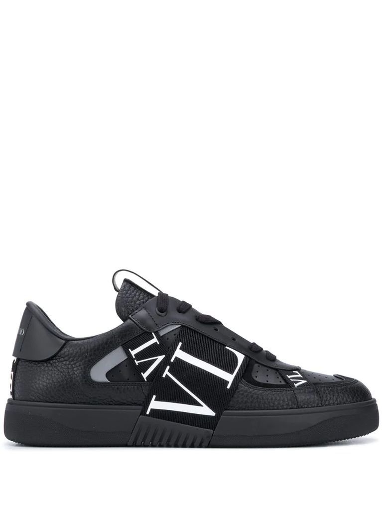 VL7N low-top sneakers