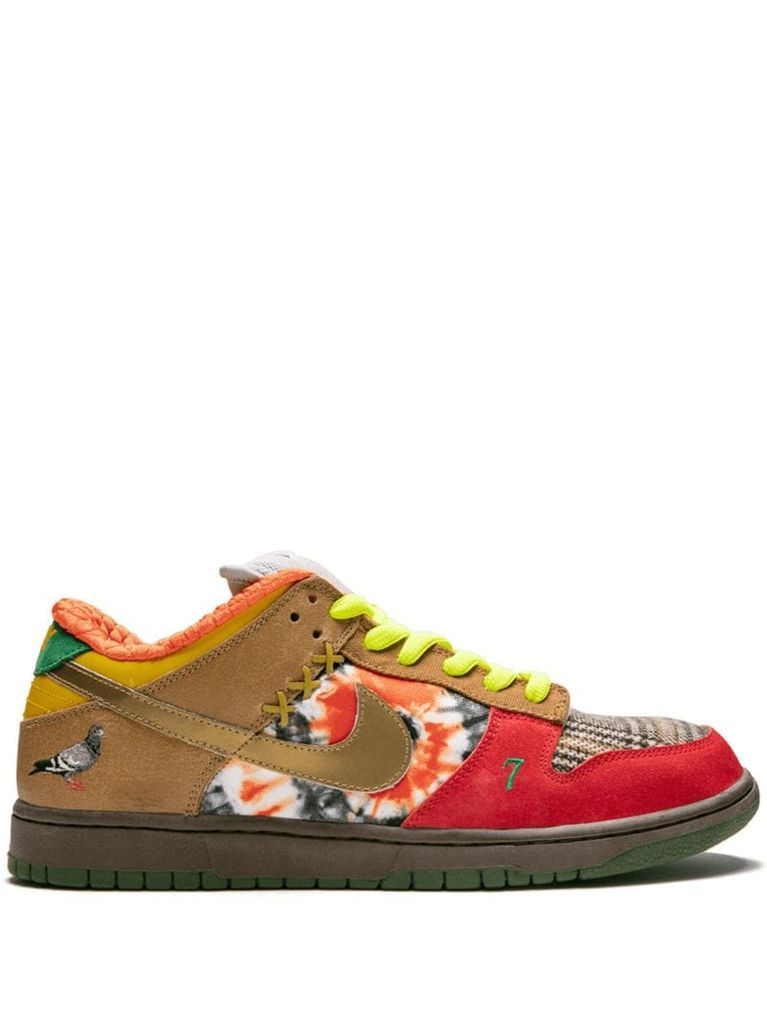 SB What The Dunk sneakers