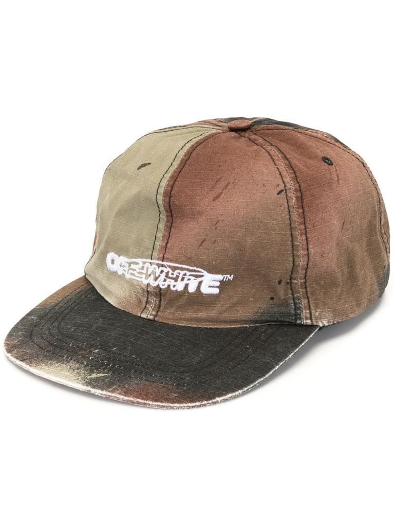distressed camouflage cap with logo embroidery