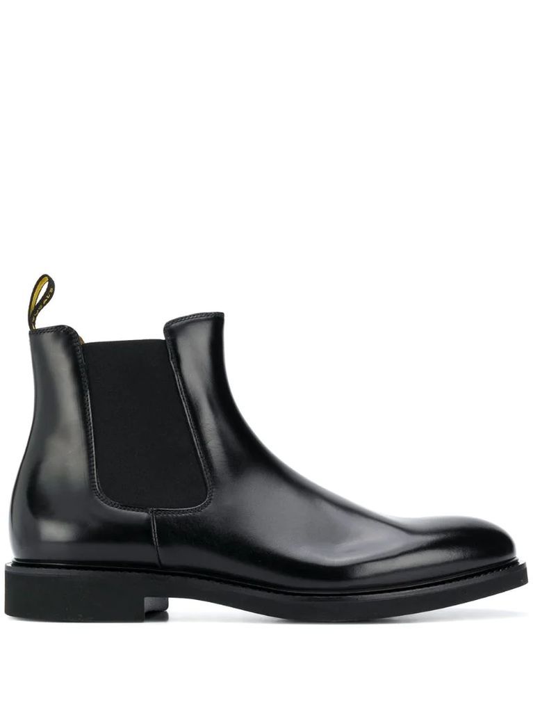 round toe Chelsea boots