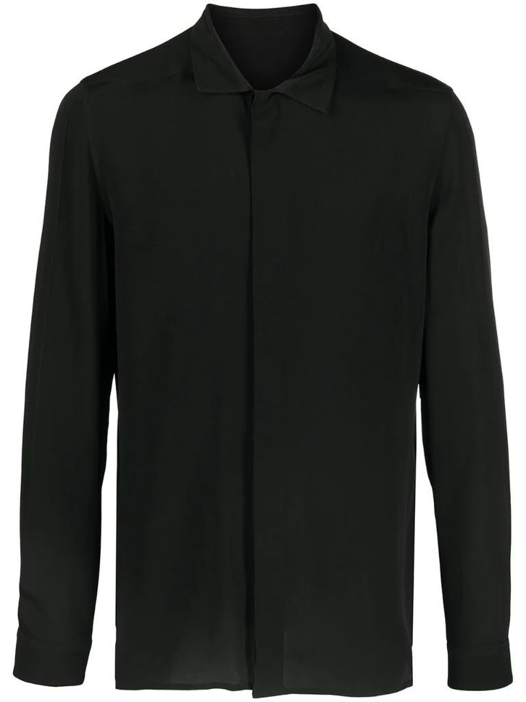 concealed long-sleeved shirt