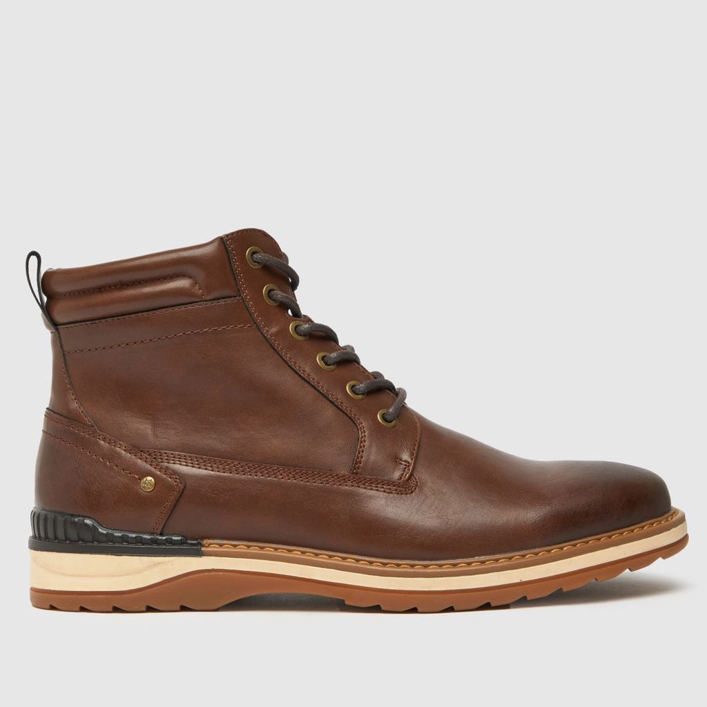 Donovan Lace Up Boots In Brown