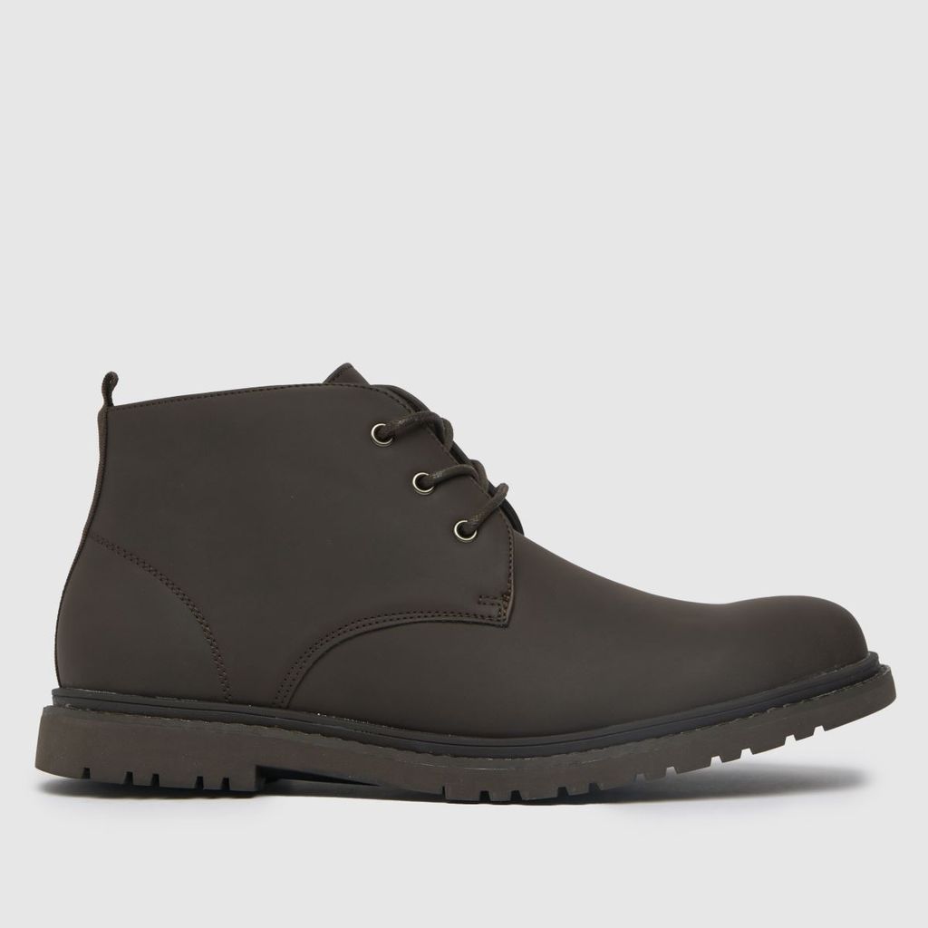 guy chukka boots in brown