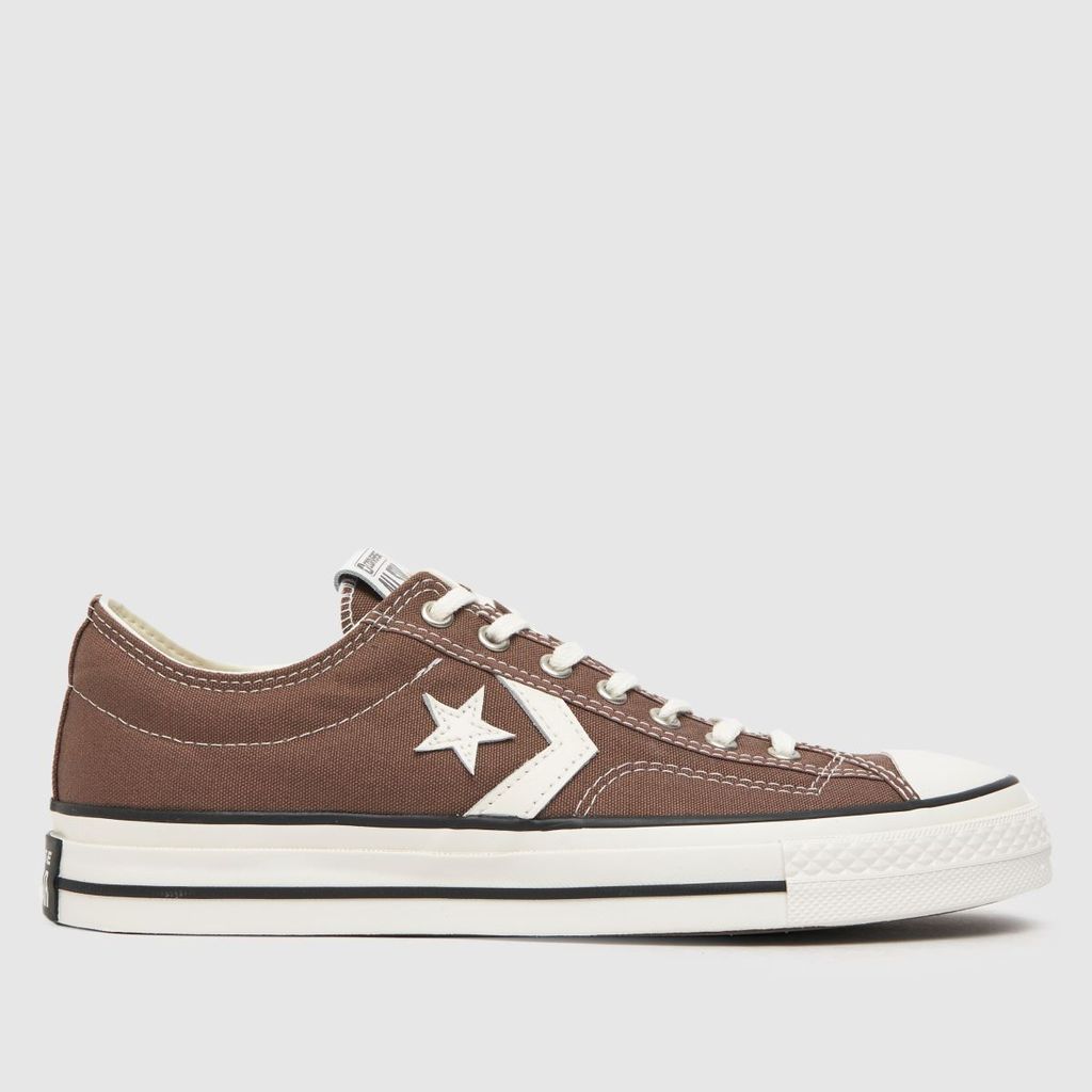star player 76 trainers in brown