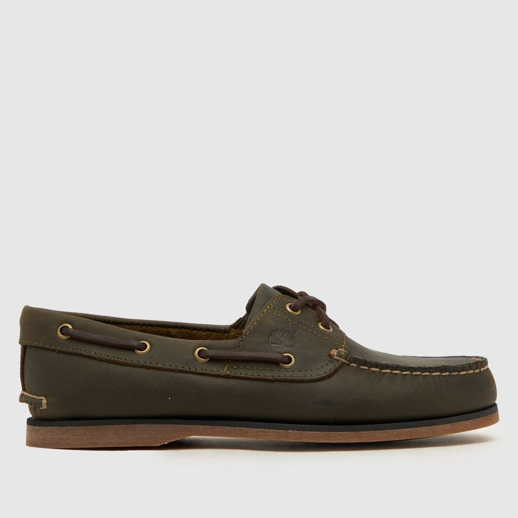 classic boat shoes in khaki