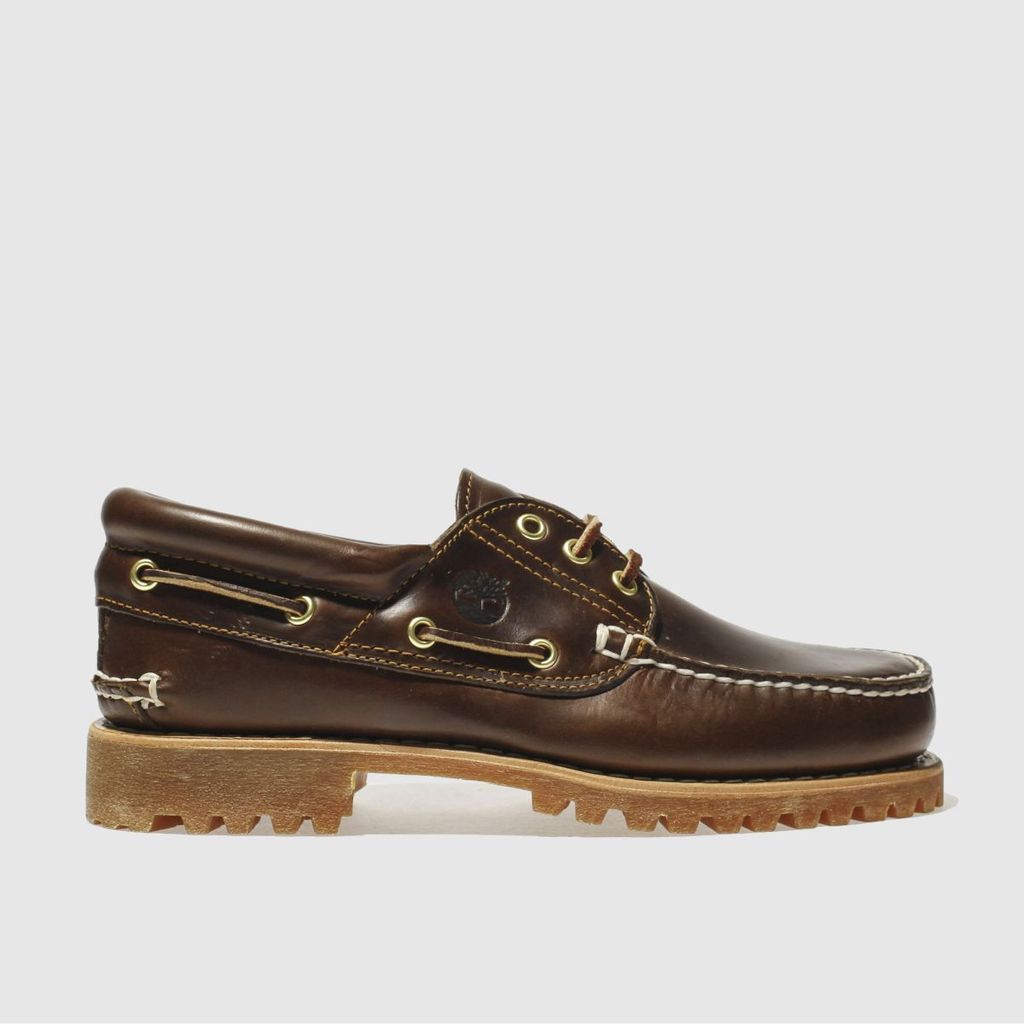 classic 3 eye boat shoes in brown
