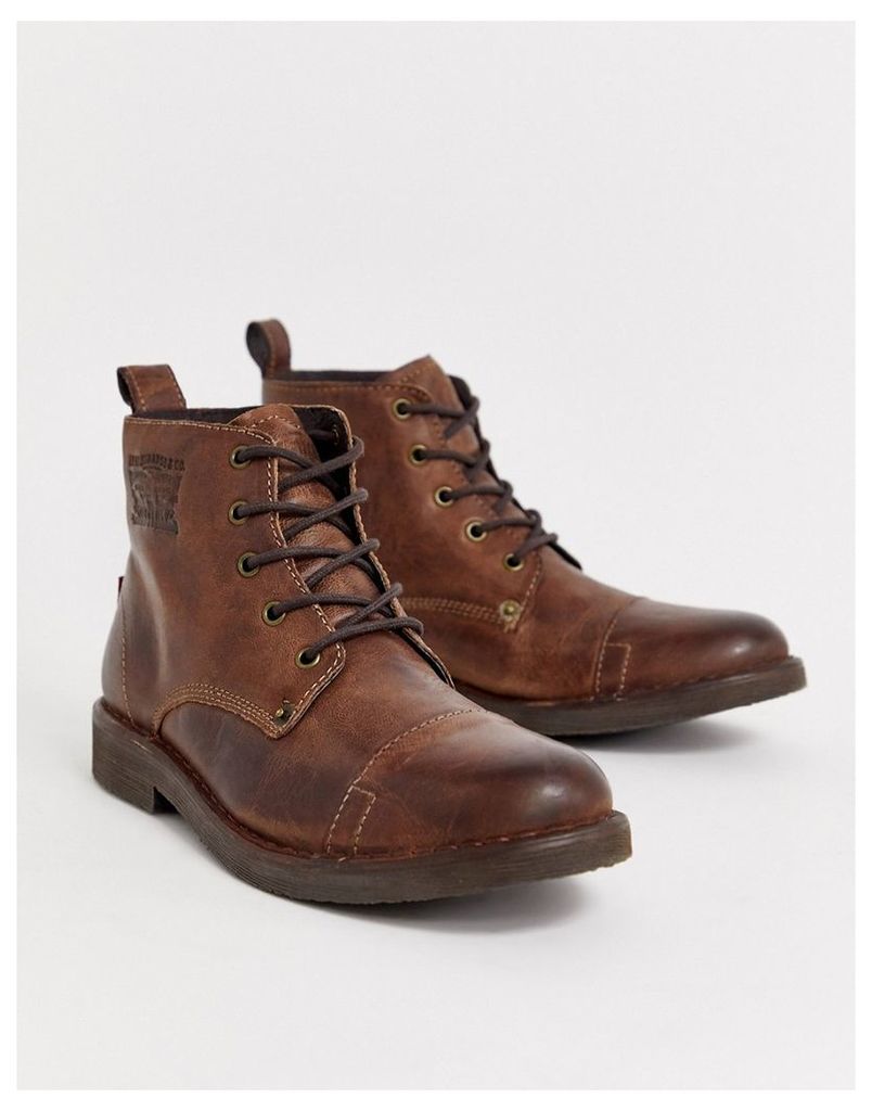 Levis Track lace up boots in brown