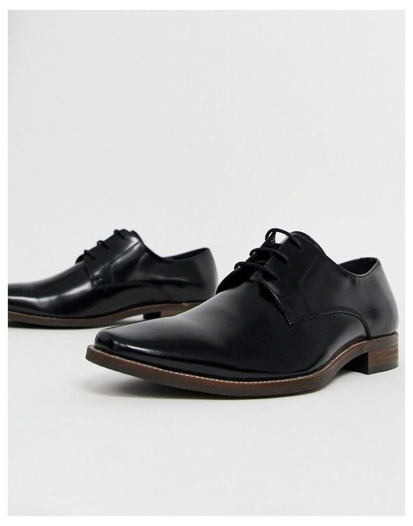 leather high shine lace up shoe in black