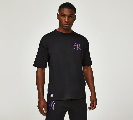 Team Graphic Yankees T-Shirt