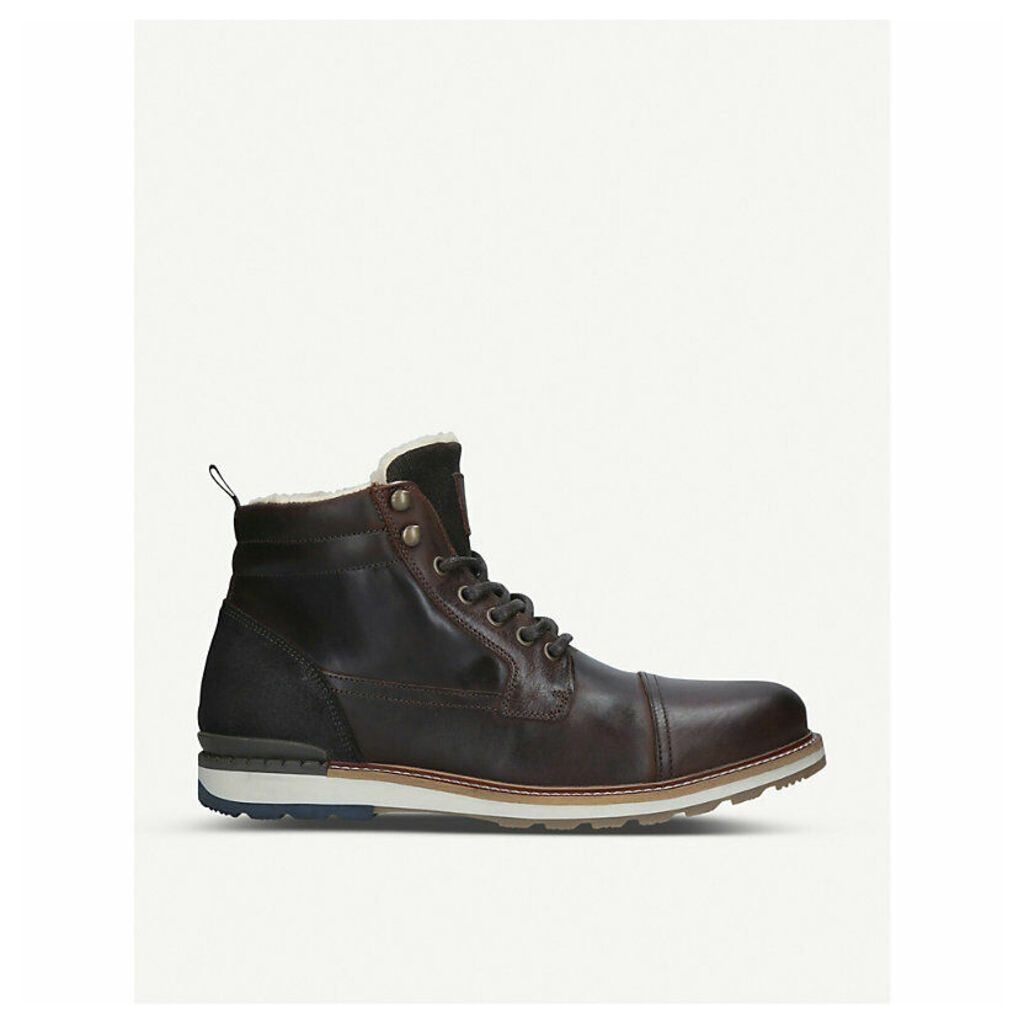 Legirelian leather boot