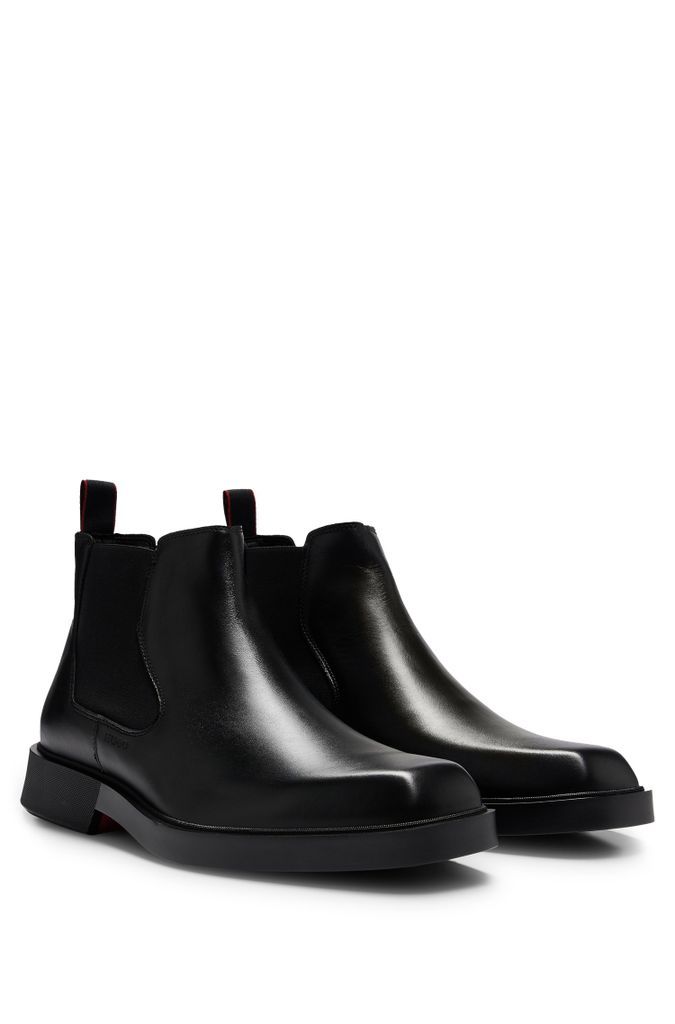 Leather Chelsea boots with signature pull loop